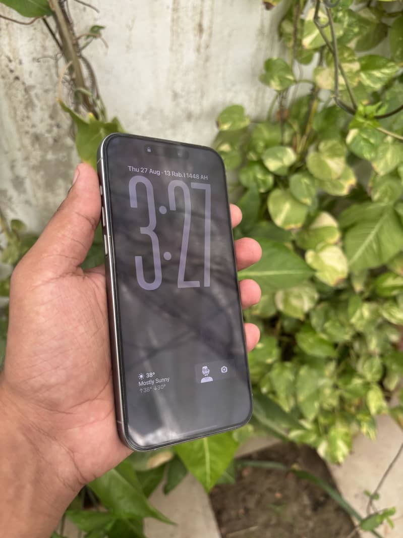 Apple iPhone 15 Pro Max 1