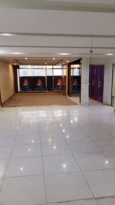 3.5 Marla Triple Story Building available for rent For Rent