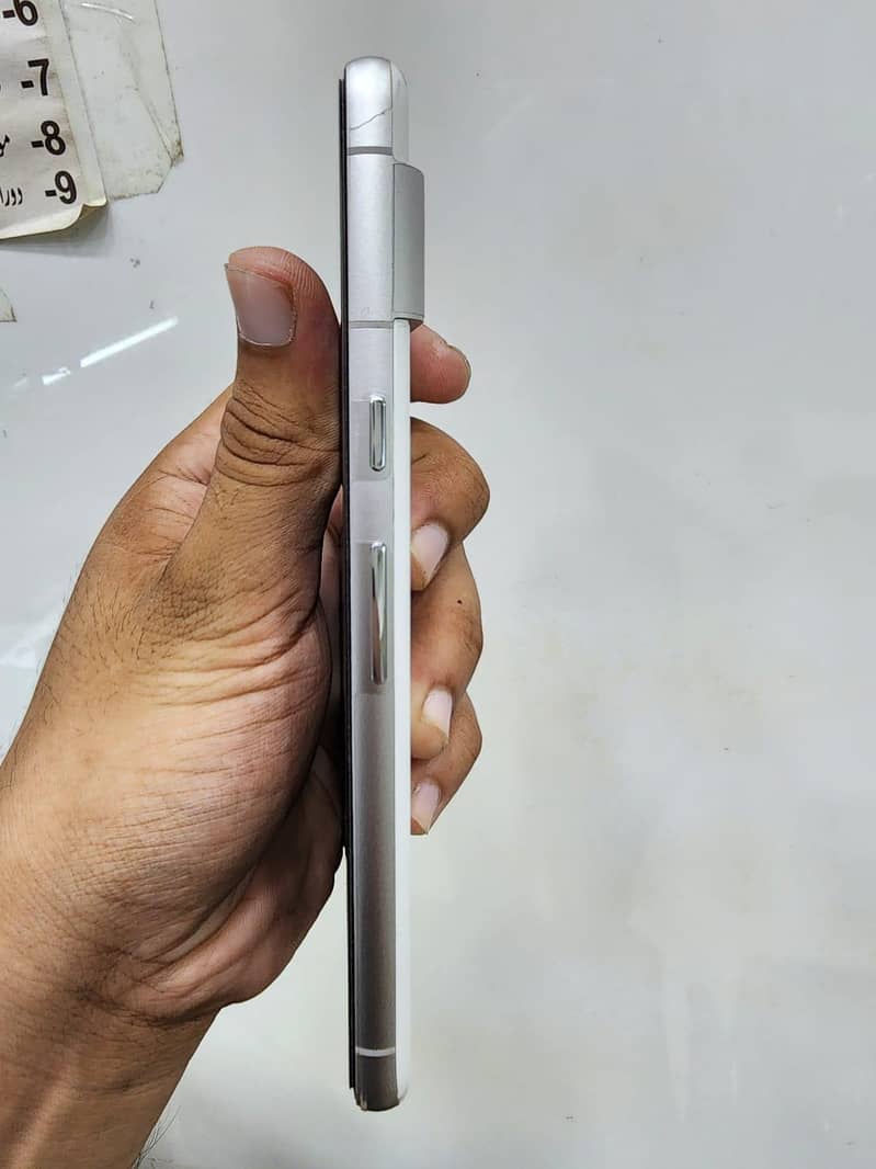 Google Pixel 7 3