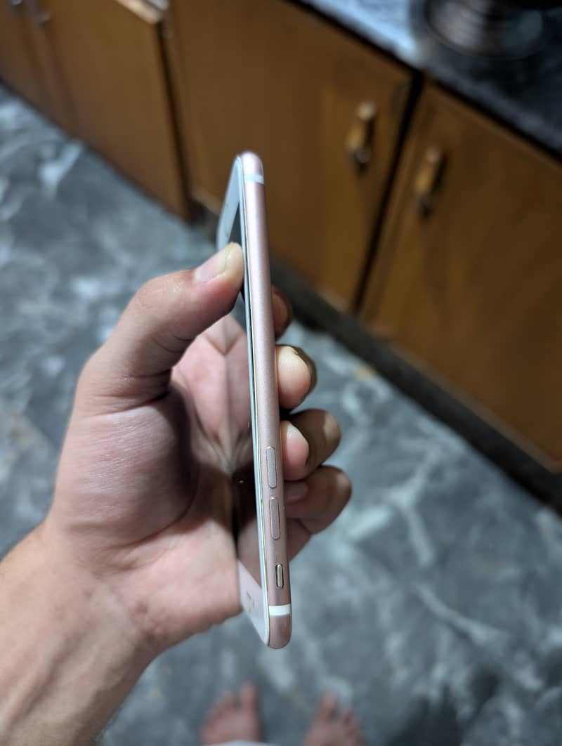 Apple iPhone 7 6
