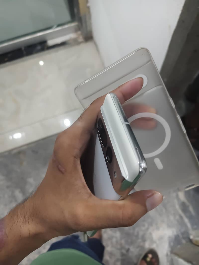 Google Pixel 7 Pro 2
