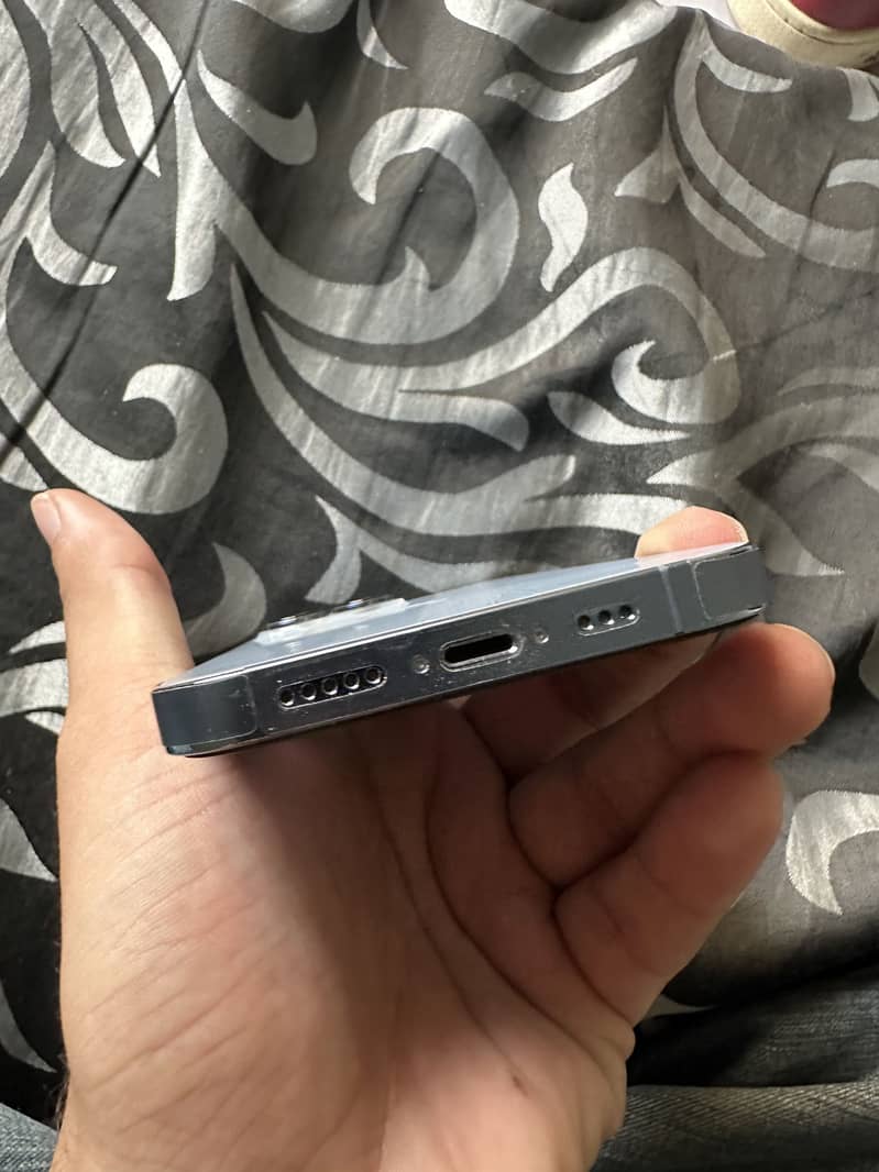 Apple iPhone 13 Pro 3