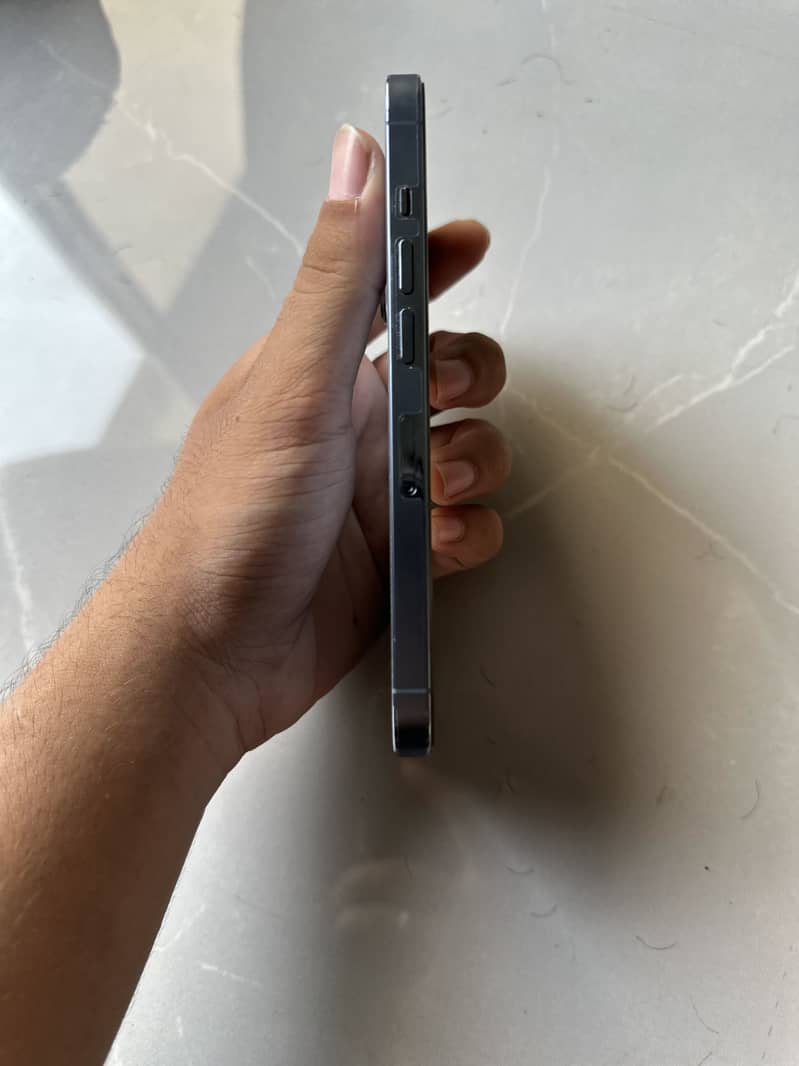 Apple iPhone 13 Pro 6
