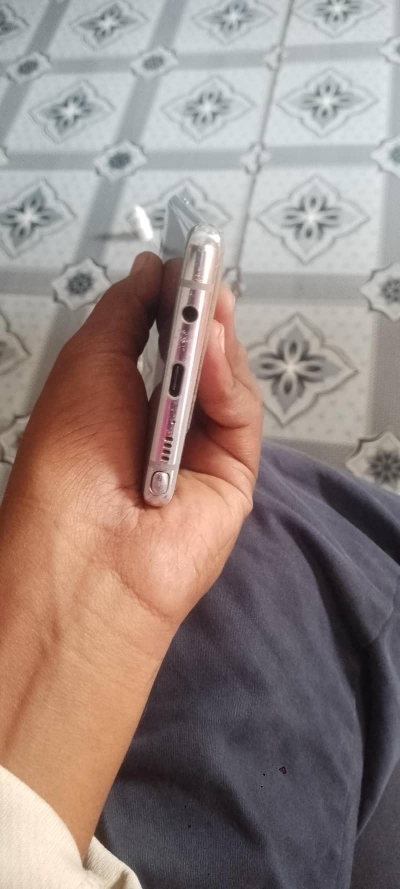 Samsung Mobile Note 8 1