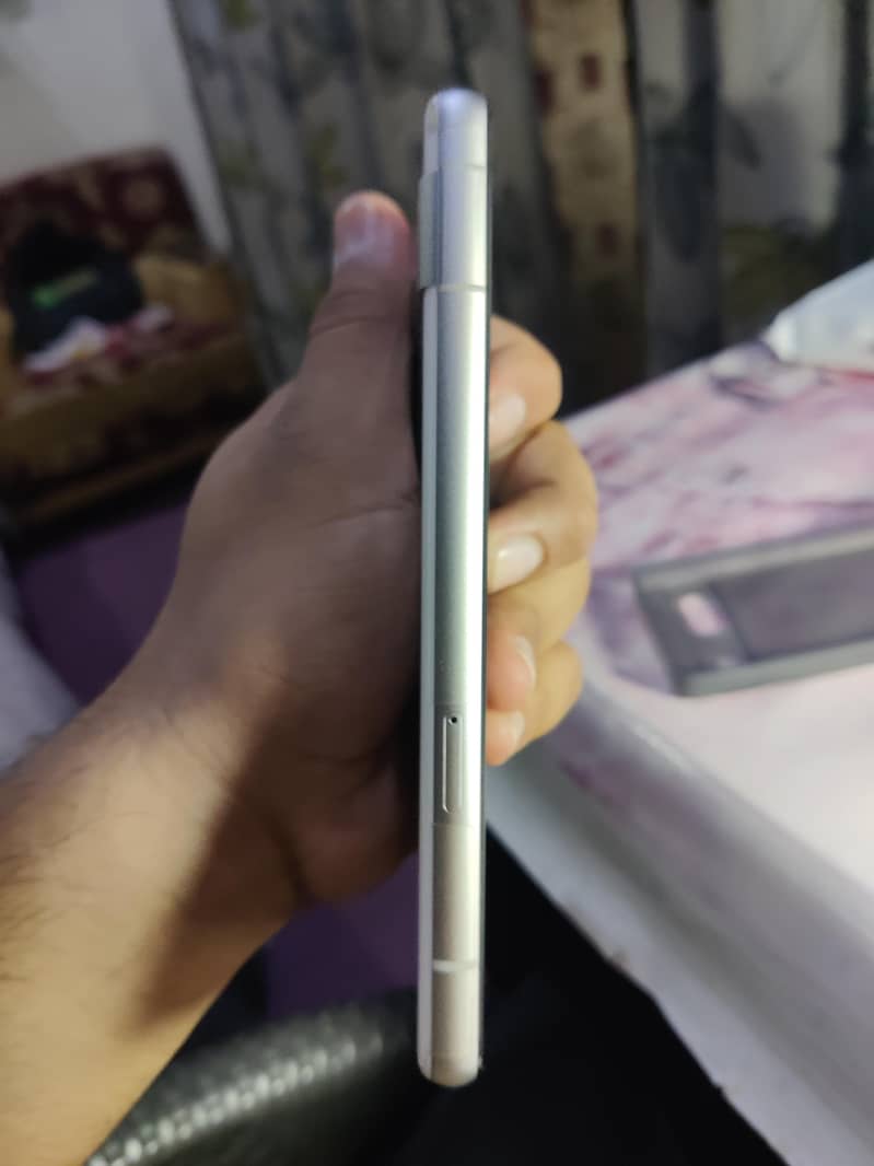 Google Pixel 7a 2