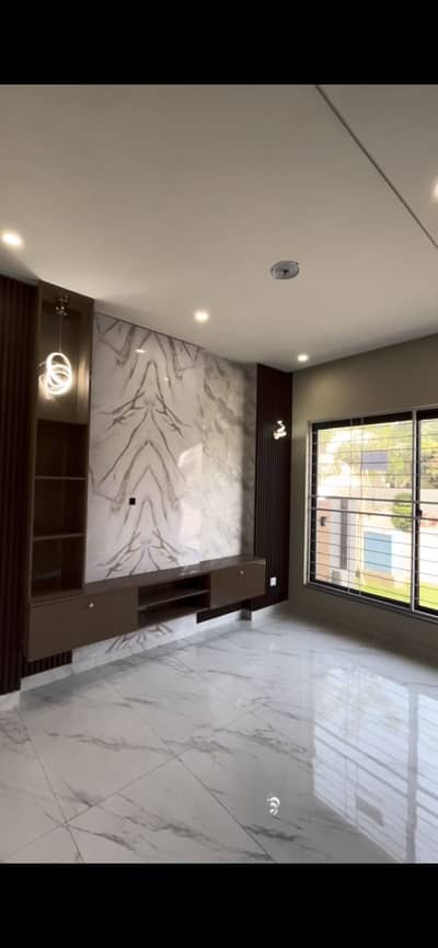 TILE FLOOR UPPER PORTION FOR RENT IN MILITARY ACCOUNTS SOCIETY COLLEGE ROAD LHR