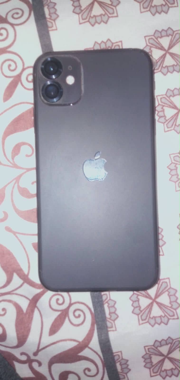 Apple iPhone 11 0