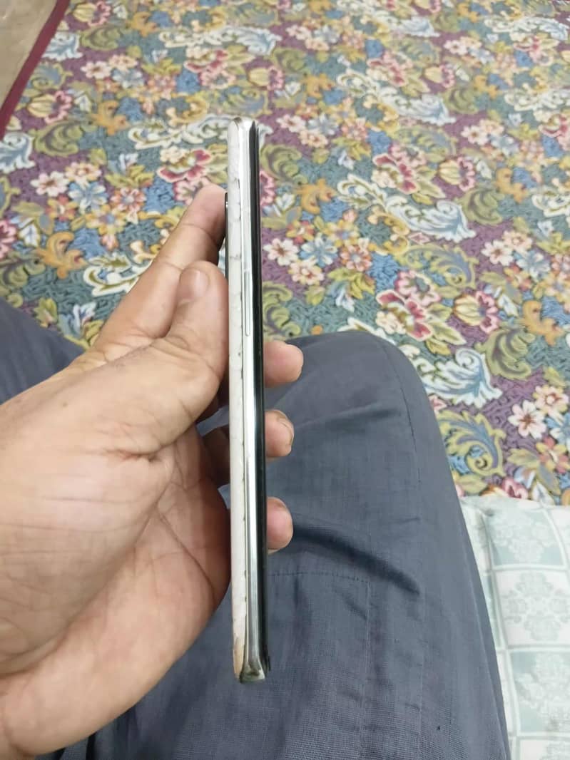 ONE PLUS 10 PRO 0