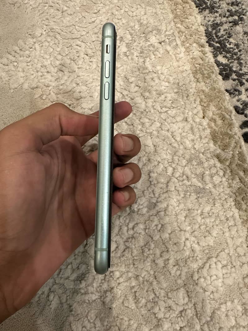 Apple iPhone 11 2