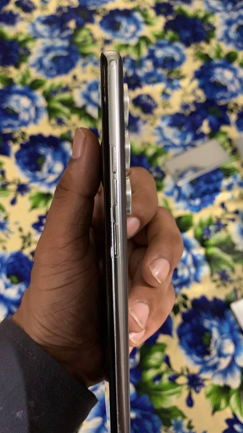 Tecno CAMON 40 Pro plus 2