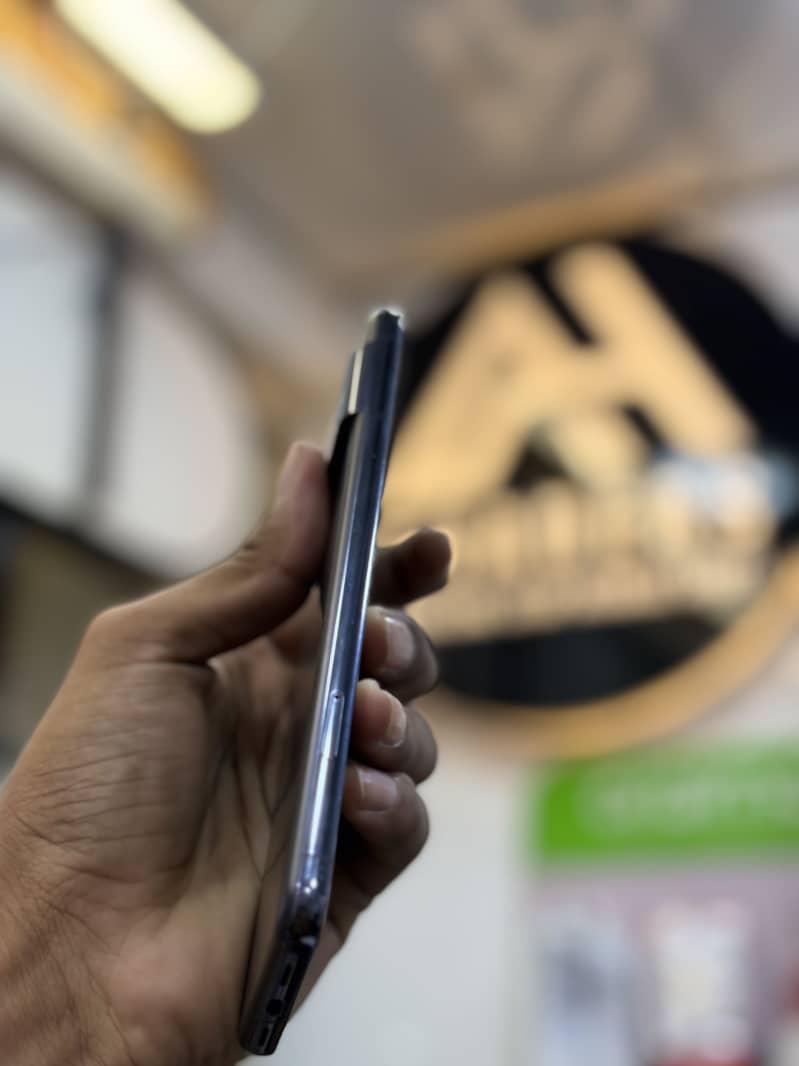 PIXEL 8 PRO 4