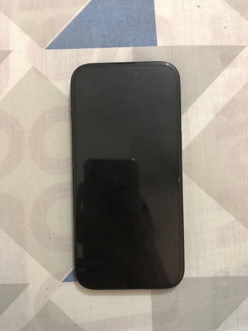 Apple iPhone 15 4