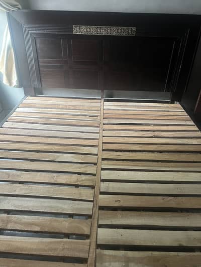 Kind size bed with two side tables