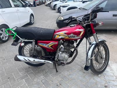 Unique 125 2023
