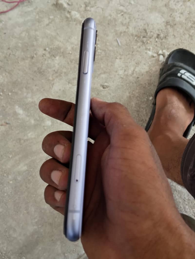 Apple iPhone 11 6