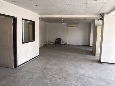 750 Sq. Ft. Office for Rent near shahrah e faisal 24*7 operation allow with parking