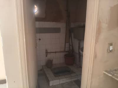 750 Sq. Ft. Office for Rent near shahrah e faisal 24*7 operation allow with parking