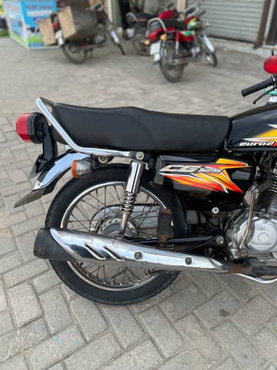 Honda CG125 Black color