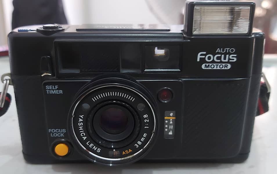 Yashica Full Automatic Camera 0