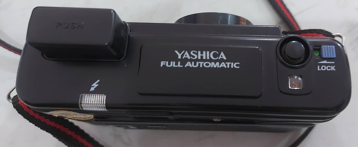 Yashica Full Automatic Camera 4