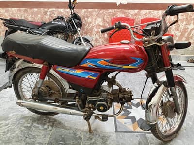 pak hero 2004 model engine bilkul fit ha baik ka koi km ni hona
