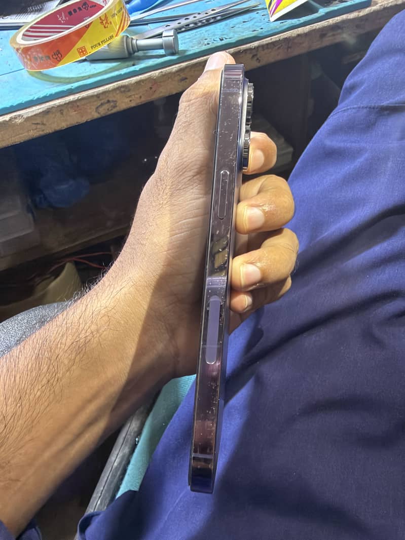 Apple iPhone 14 Pro Max 2