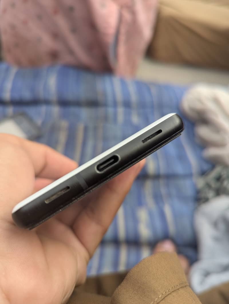 Google Pixel 6a 3