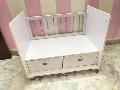 Baby cot for sale