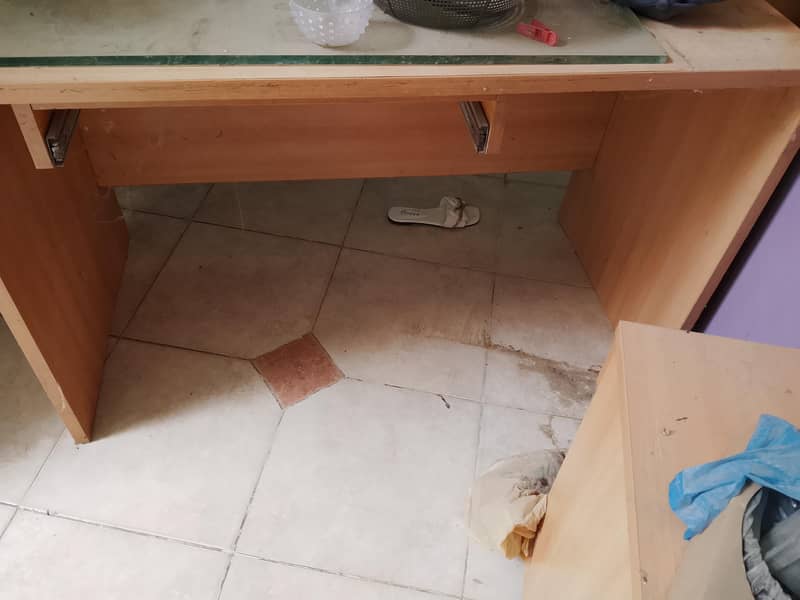 Computer table 3