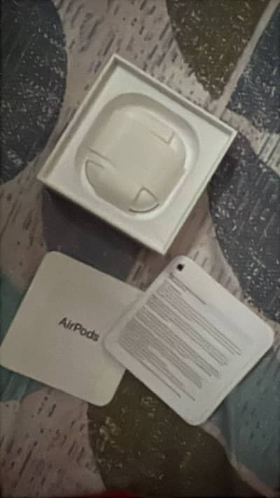 AirPods 4 without ANC