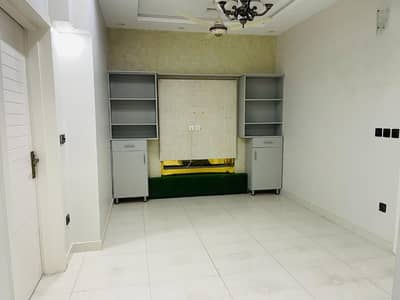 5 MARLA UPPER PORTION FOR RENT