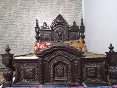 1 Chinioti Bed, 1 Deewan, 1 Center Table, 2 Side Tables, 1 Dressing Ta