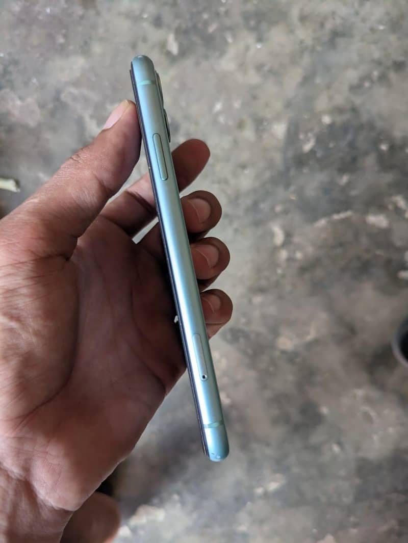Apple iPhone 11 2