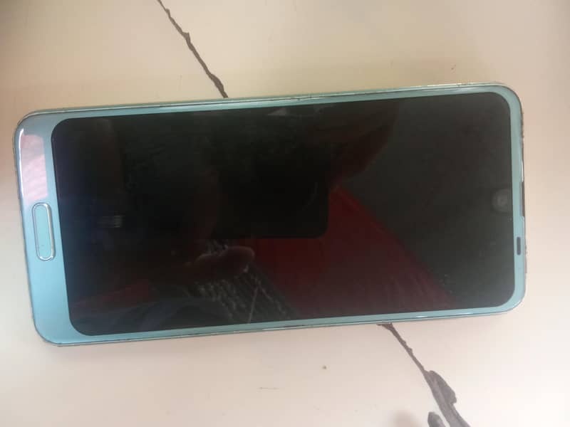 Sharp Aquos R2 6