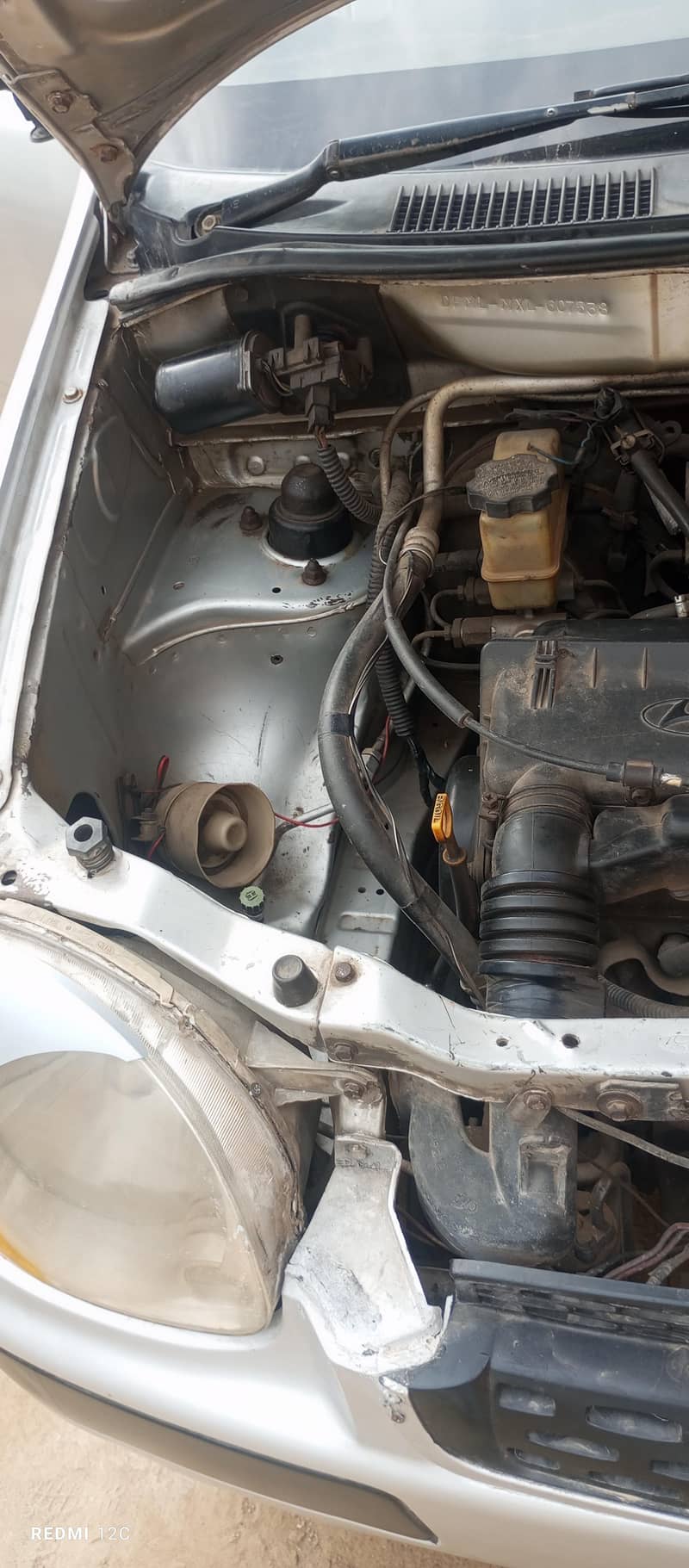 santro 2004 exactive 8