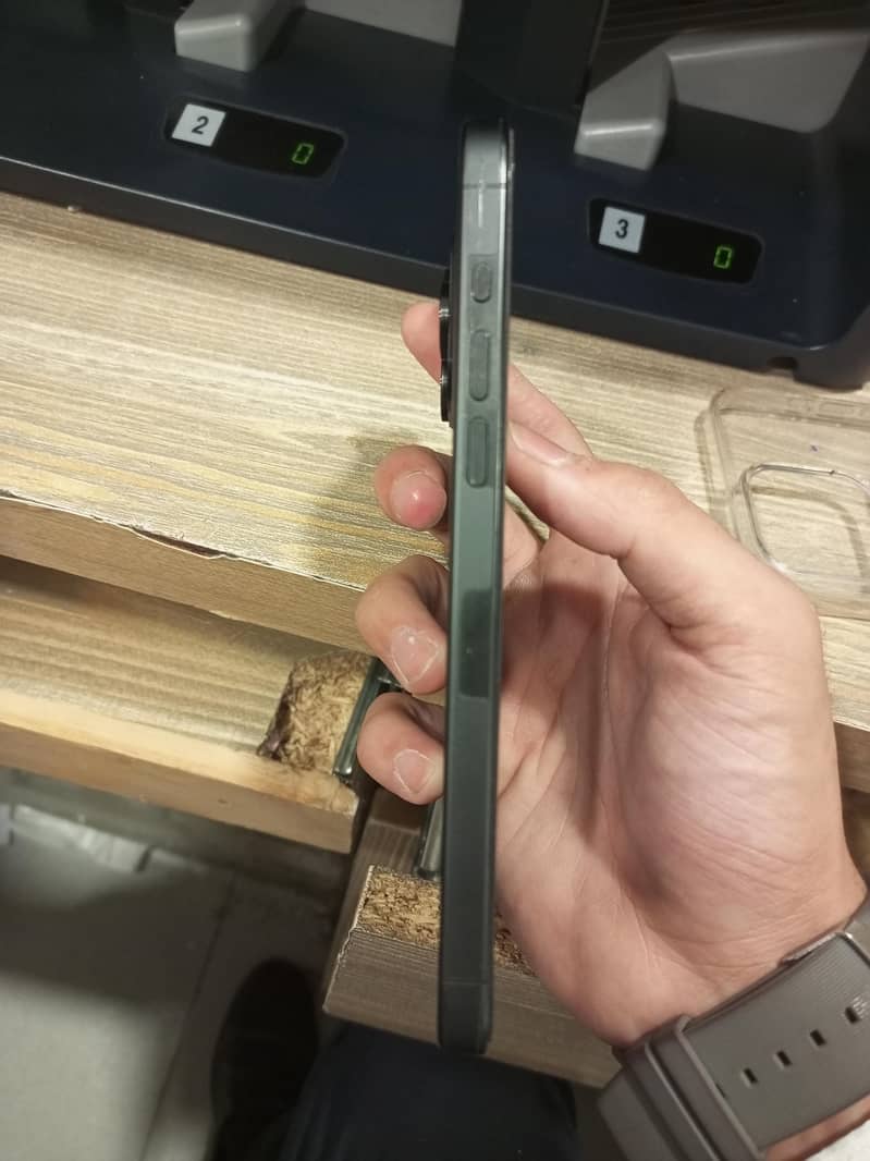 Apple iPhone 15 Pro Max 3