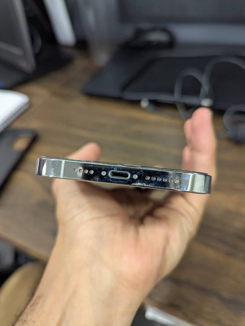 Apple iPhone 14 Pro Max 3