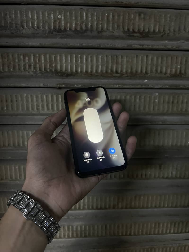 Apple iPhone 11 Pro 2