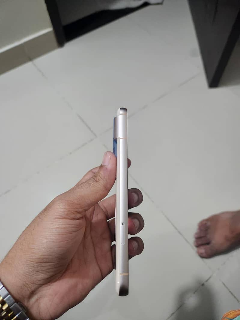 Google Pixel 8 5