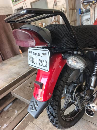 Suzuki GS 150 2019