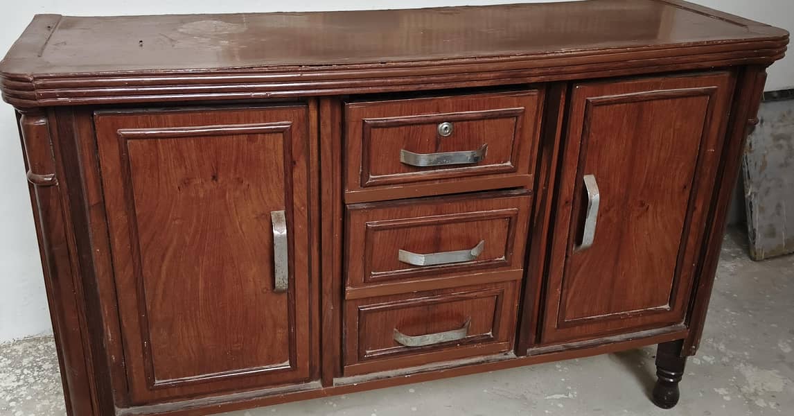 SIDE BOX TABLE VIP CONDITION 1