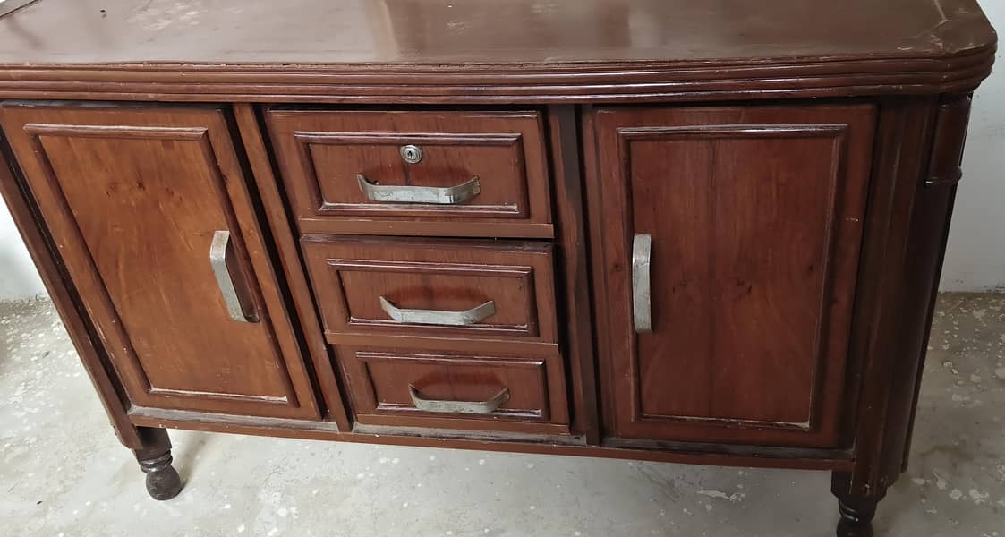 SIDE BOX TABLE VIP CONDITION 2