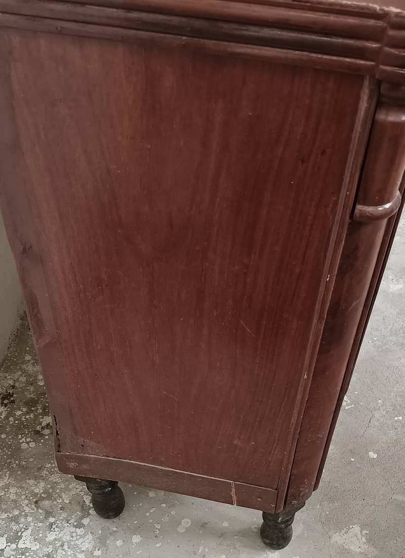 SIDE BOX TABLE VIP CONDITION 5
