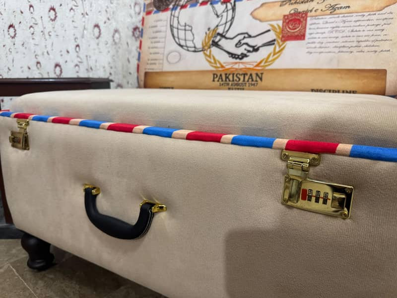suitcase sofa 3