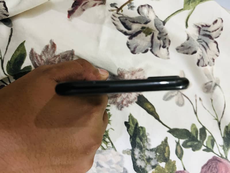 Apple iPhone 7 Plus 2