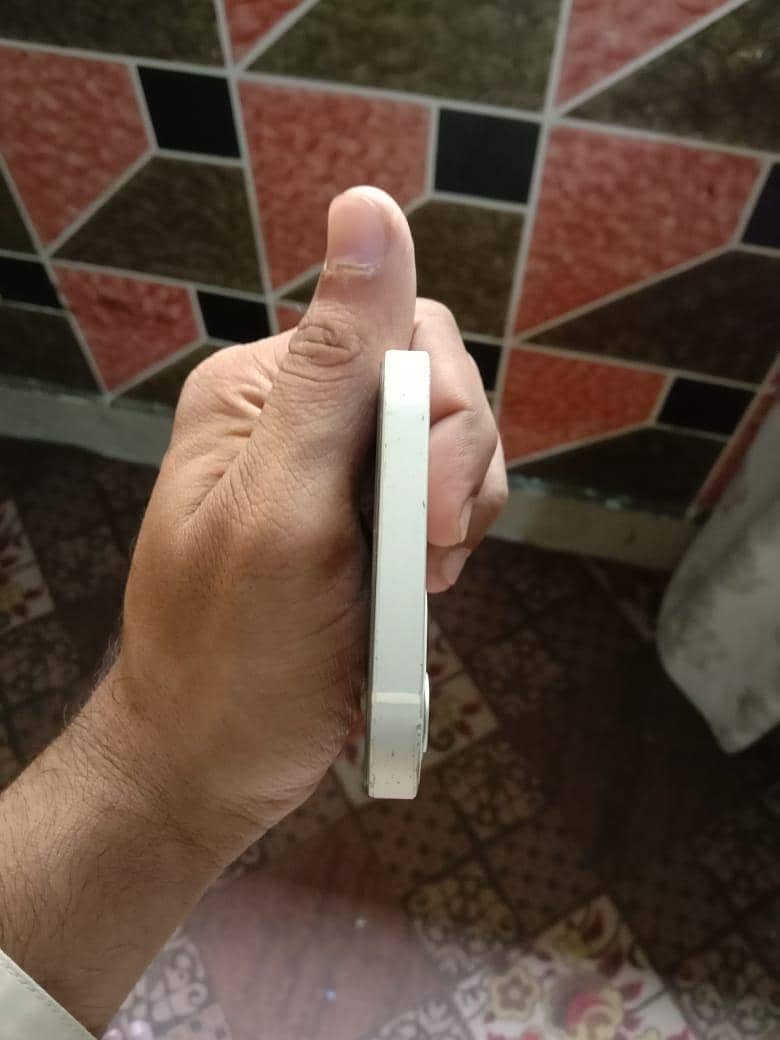 Apple iPhone 12 2