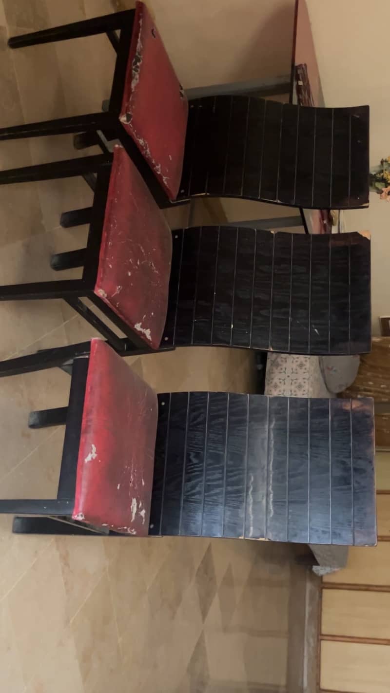 DINING TABLE (RED &BLACK ) 4
