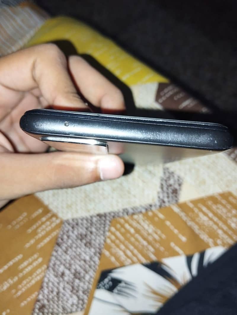 OPPO A76 3