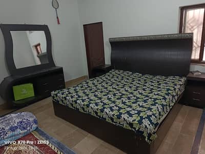 King size bed set 03198898344 contact me