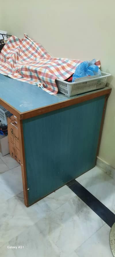 Office Executive Table in L shape